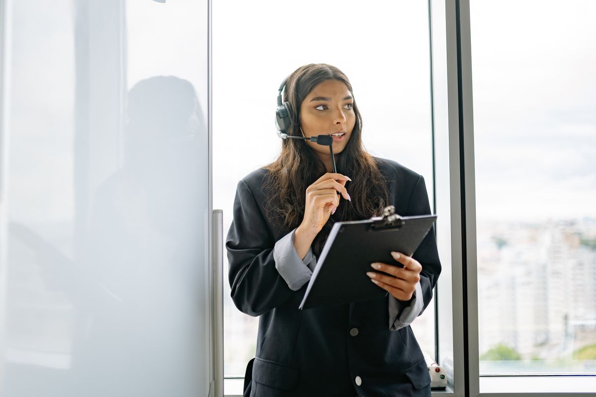 Img Agentes de voz con IA: qué resuelven de verdad en tu empresa (y qué no)
